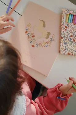 Konges Slojd Cahier de Coloriage et Crayons Licorne - Outlet