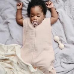 Mushie Gigoteuse Légère en Coton Organique Blush - Hot