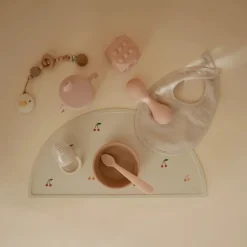 Mushie Hochet Silicone Blush - Hot